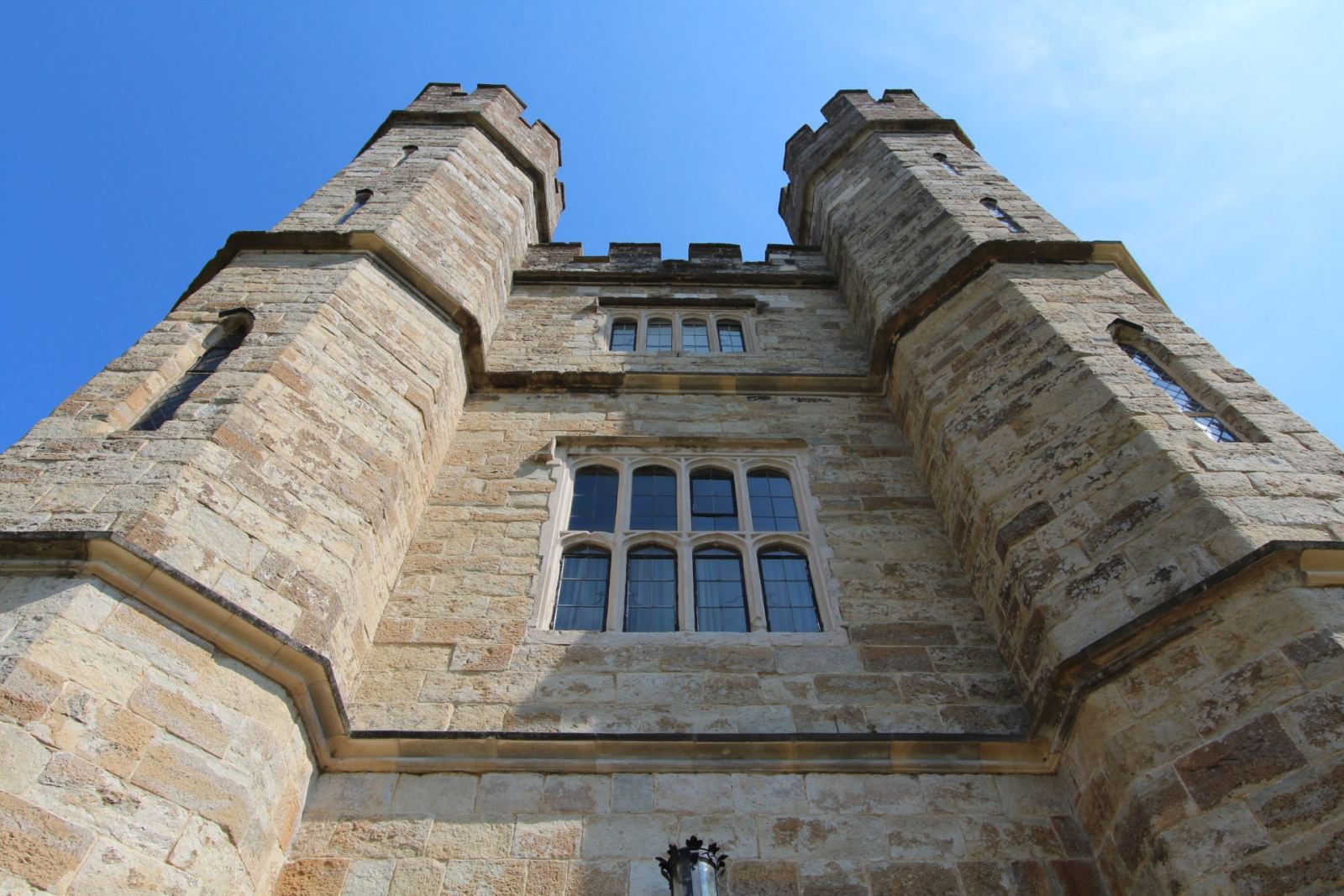 Leeds Castle & Canterbury Tour by Private Car – Airportmove